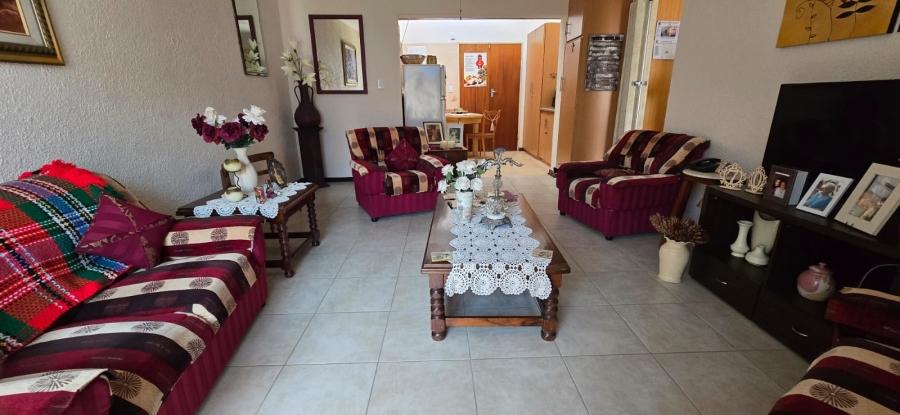 1 Bedroom Property for Sale in Oudorp North West